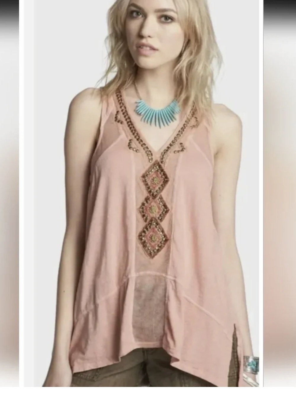 Peach/pink Free People ‘Focus on Center’ beaded v-neck tank top size MD